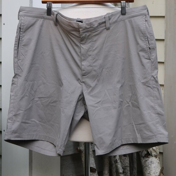 J CREW Stretch Grey Poly Spandex Blend 9" Classic Golf Athleisure Shorts Sz 40 - Picture 1 of 7